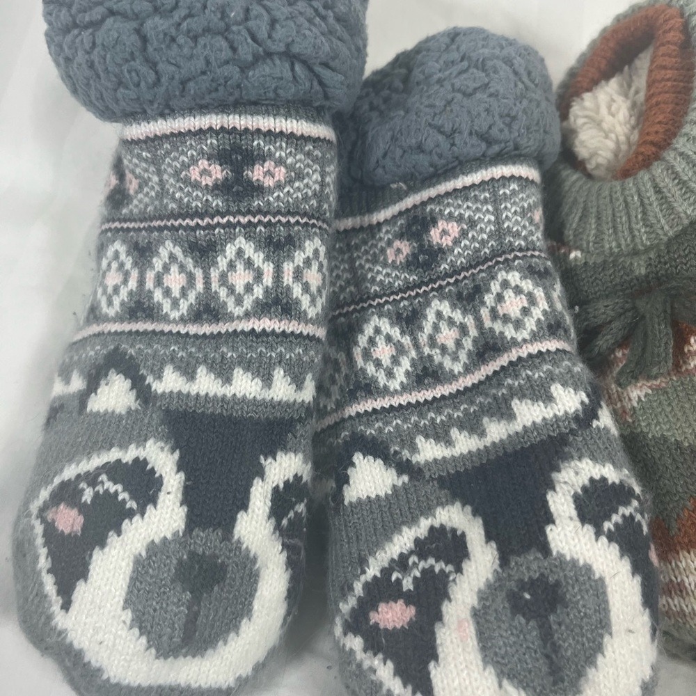 JoySpun Kids Slipper Socks 2-Pack Raccoon Mountain Fair Isle Non-Slip 4-10 NEW - Picture 2 of 8